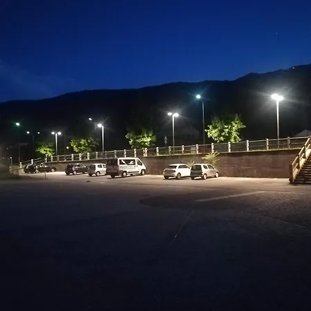 아파트 Camoscio With Private Garden 바메노